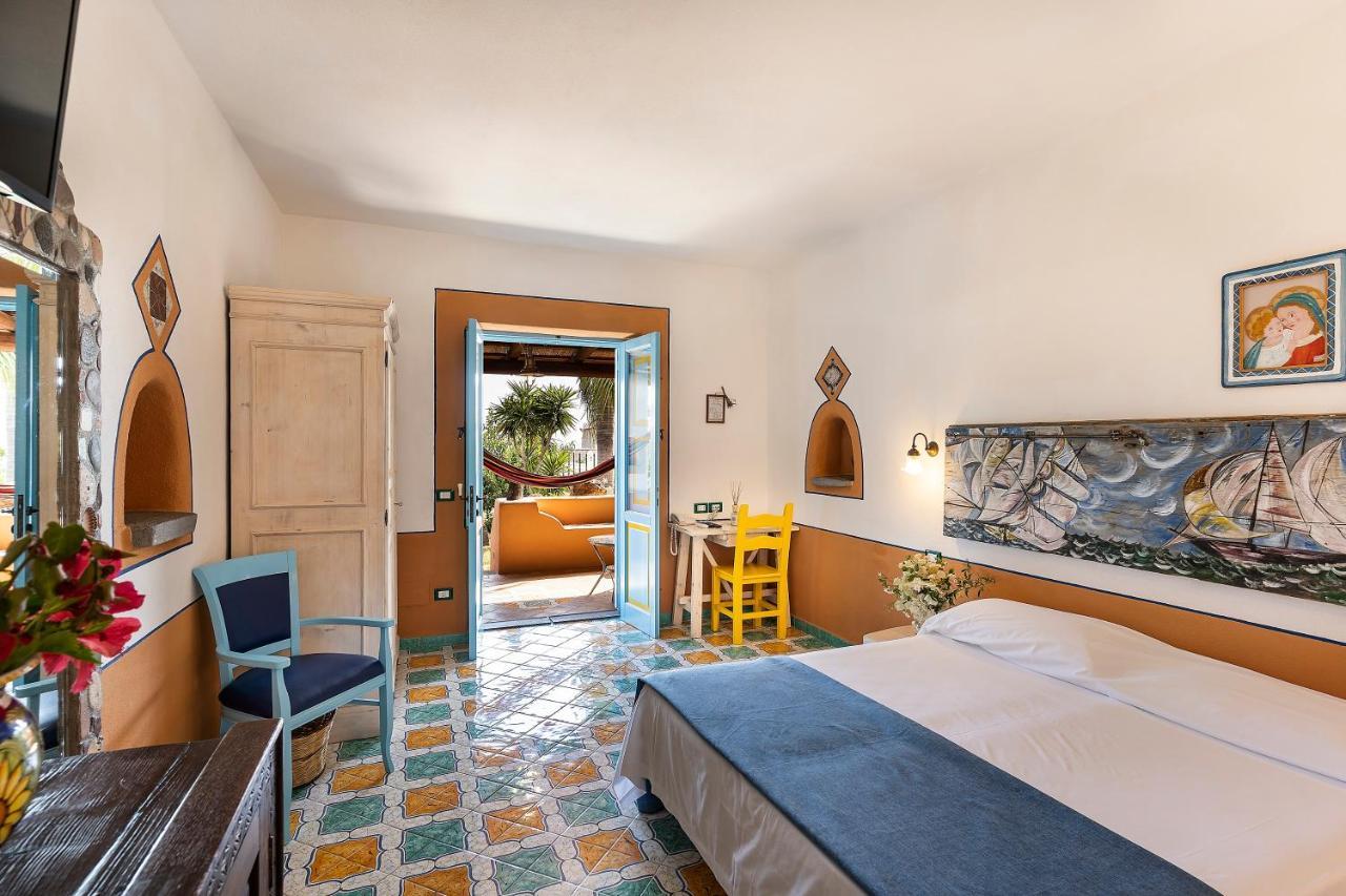Mamma Santina Hotel 4*