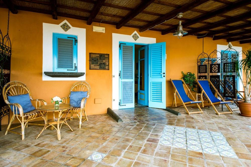 Mamma Santina Hotel 4*
